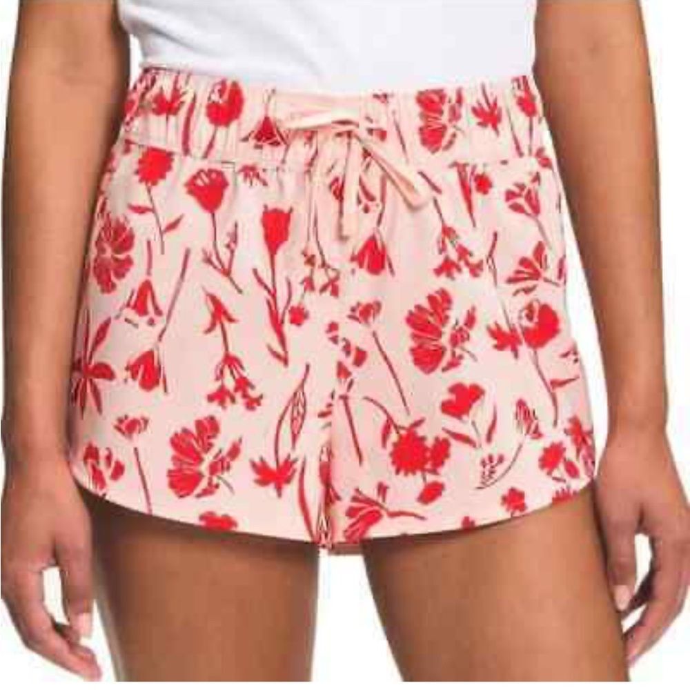 The North Face tan & Red floral print Athletic gorpcore Shorts. XL.